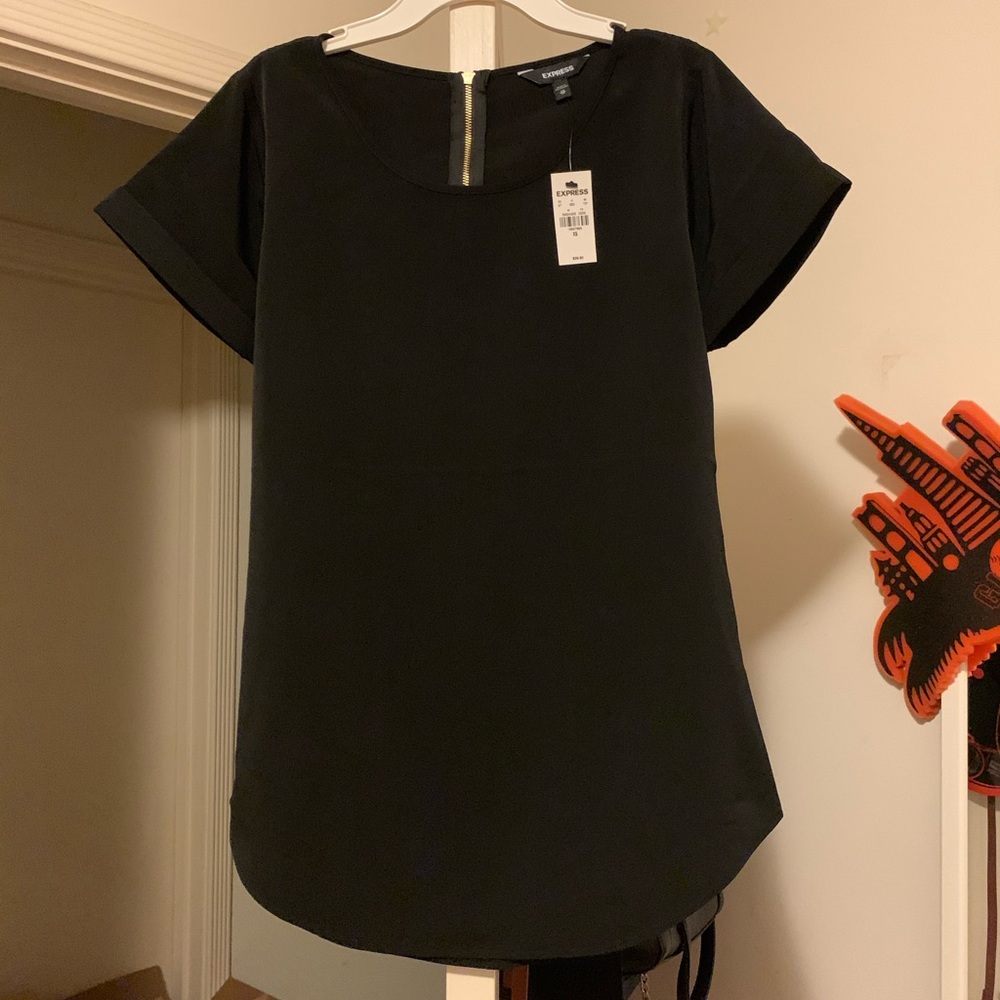 New w/Tag Express Women Zip Back Blouse Top Black